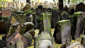 prague-old-jewish-cemetery