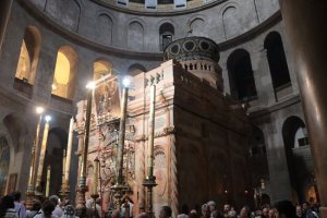 Chapel covering tomb